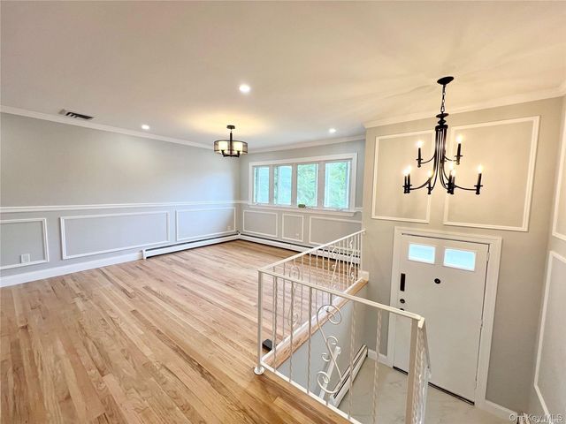 88 Stewart Avenue, Hicksville, NY 11801