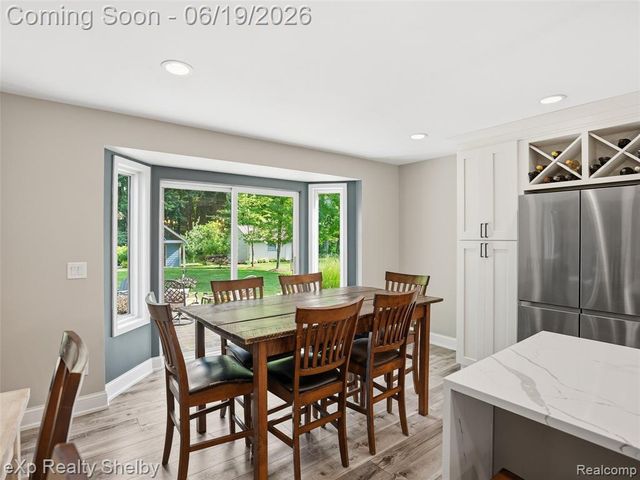 11127 Minnfrank Drive, Utica, MI 48316