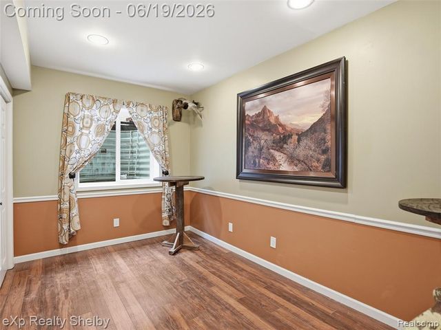 11127 Minnfrank Drive, Utica, MI 48316