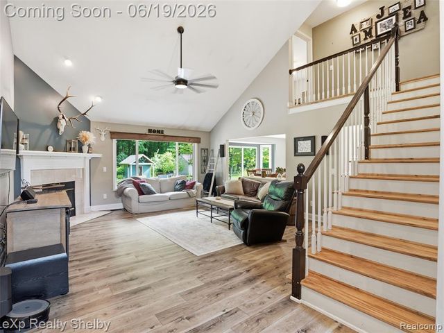 11127 Minnfrank Drive, Utica, MI 48316