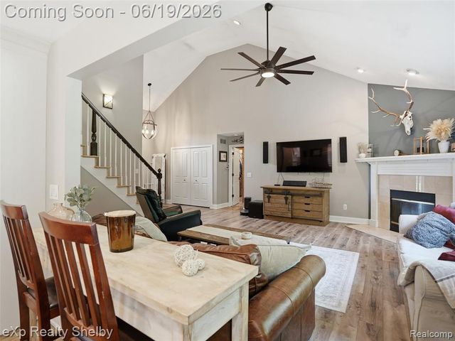 11127 Minnfrank Drive, Utica, MI 48316