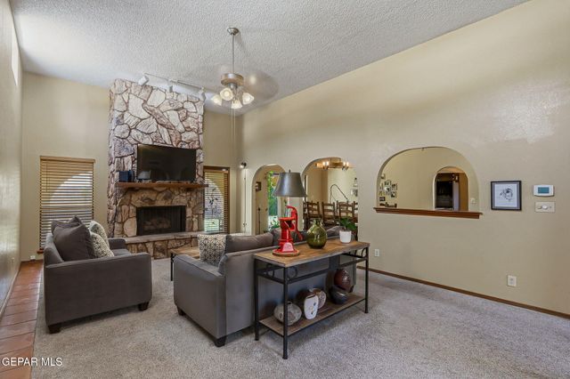 6064 BANDOLERO Drive, El Paso, TX 79912