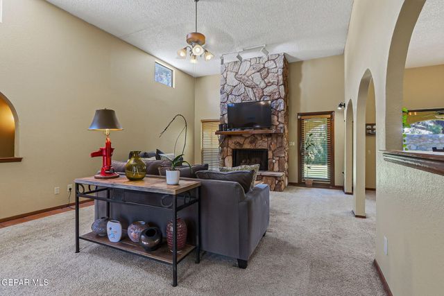 6064 BANDOLERO Drive, El Paso, TX 79912