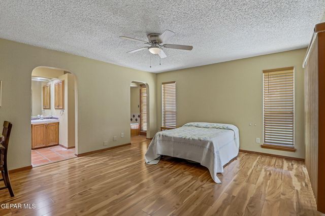6064 BANDOLERO Drive, El Paso, TX 79912