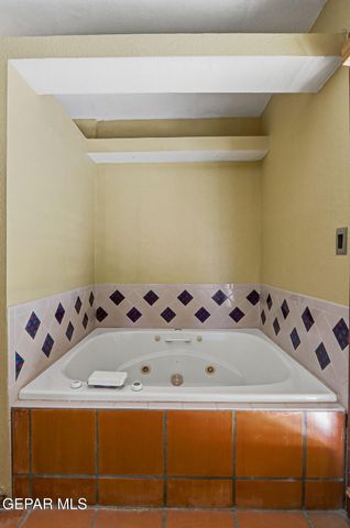 6064 BANDOLERO Drive, El Paso, TX 79912