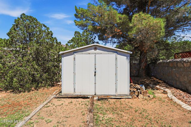 6064 BANDOLERO Drive, El Paso, TX 79912
