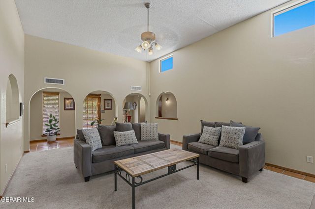 6064 BANDOLERO Drive, El Paso, TX 79912