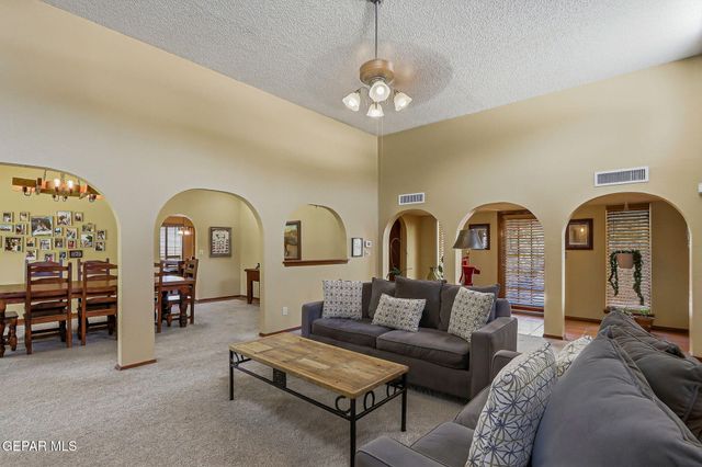 6064 BANDOLERO Drive, El Paso, TX 79912