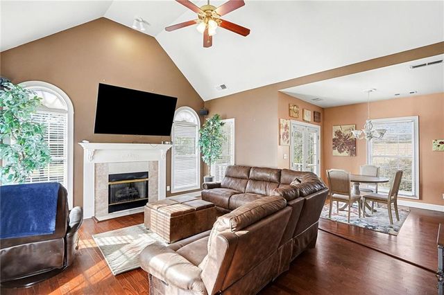 517 N Pine Hill Road, Griffin, GA 30223