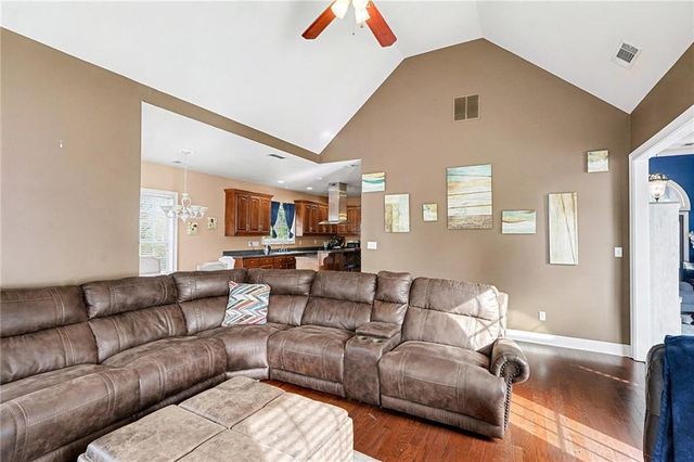 517 N Pine Hill Road, Griffin, GA 30223