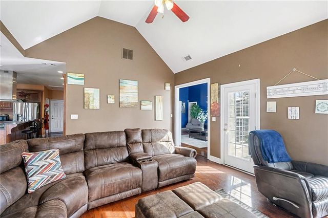 517 N Pine Hill Road, Griffin, GA 30223