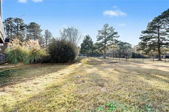 517 N Pine Hill Road, Griffin, GA 30223