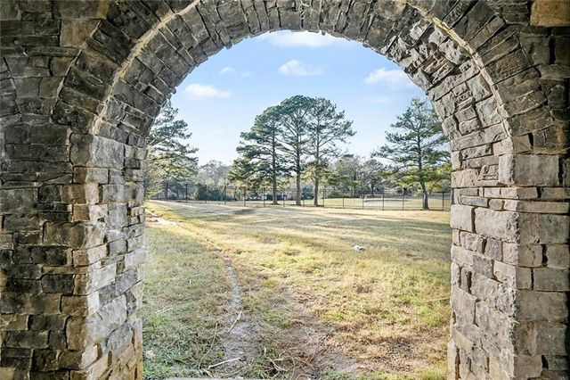 517 N Pine Hill Road, Griffin, GA 30223