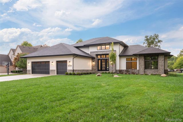 8894 Marquette Drive, Grosse Ile Township, MI 48138