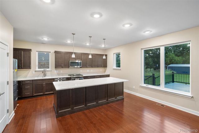 8894 Marquette Drive, Grosse Ile Township, MI 48138
