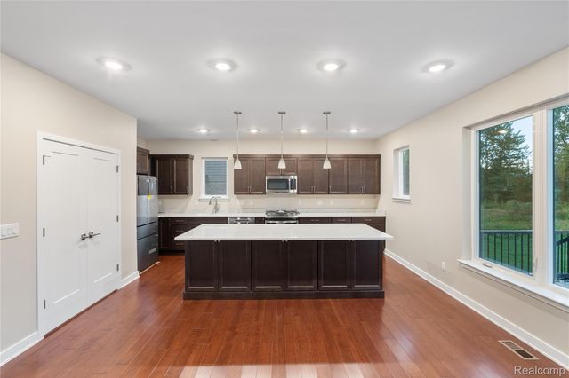 8894 Marquette Drive, Grosse Ile Township, MI 48138