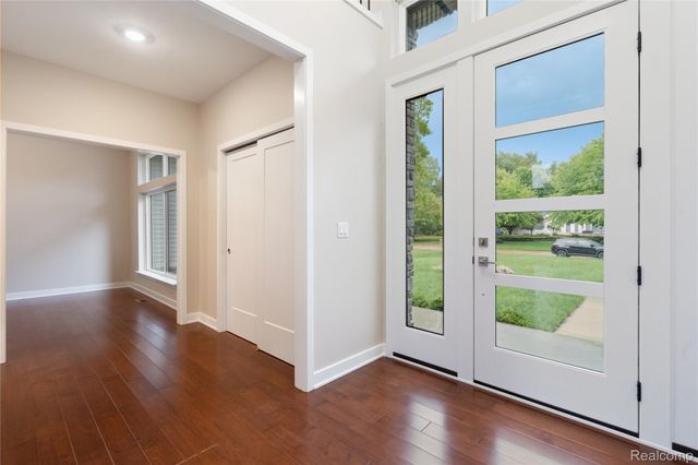 8894 Marquette Drive, Grosse Ile Township, MI 48138