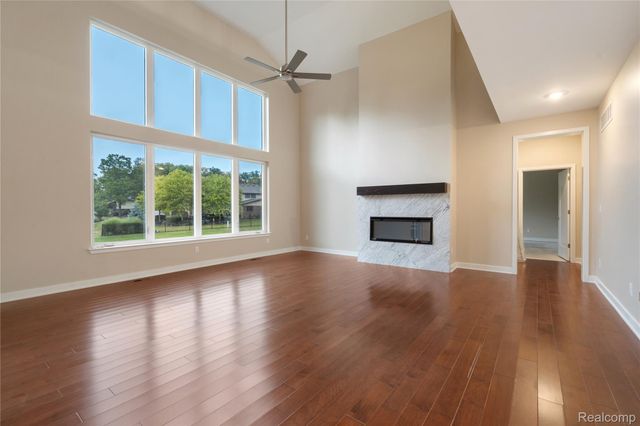 8894 Marquette Drive, Grosse Ile Township, MI 48138