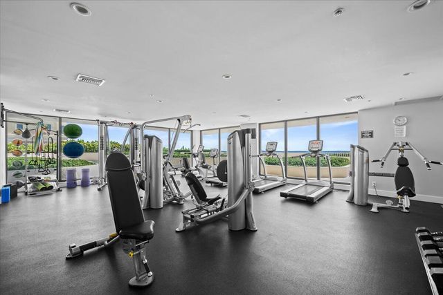 5280 N Ocean Drive 10C, Riviera Beach, FL 33404