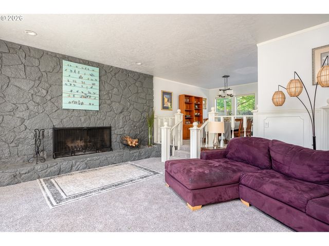 6031 Se ALDERCREST Rd, Milwaukie, OR 97267