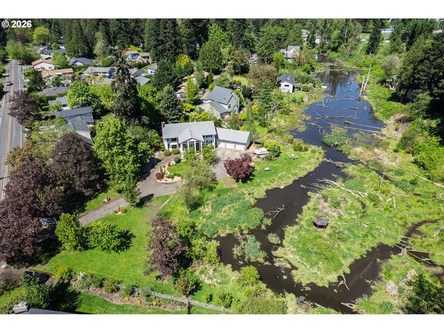 6031 Se ALDERCREST Rd, Milwaukie, OR 97267