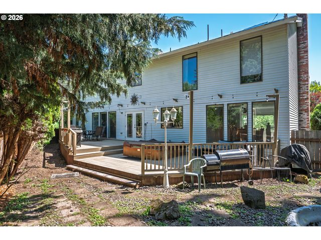 6031 Se ALDERCREST Rd, Milwaukie, OR 97267