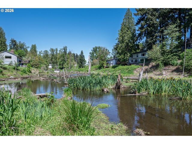 6031 Se ALDERCREST Rd, Milwaukie, OR 97267