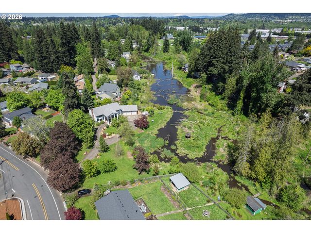 6031 Se ALDERCREST Rd, Milwaukie, OR 97267
