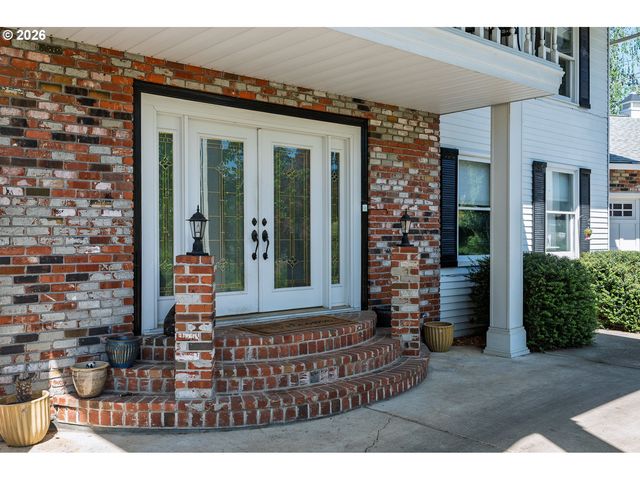 6031 Se ALDERCREST Rd, Milwaukie, OR 97267