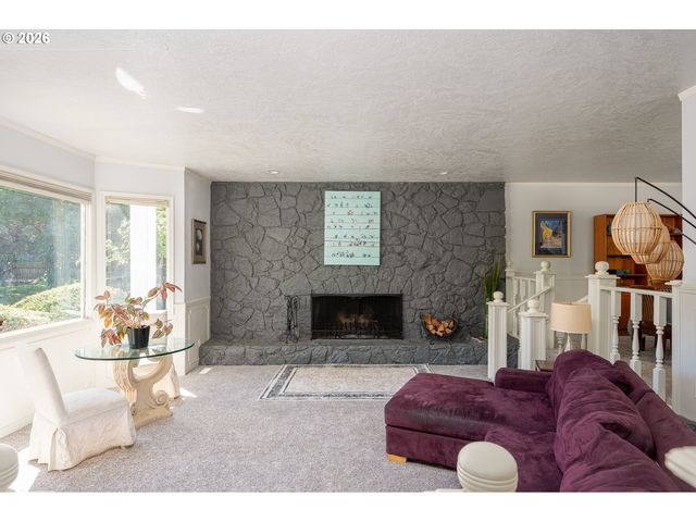 6031 Se ALDERCREST Rd, Milwaukie, OR 97267