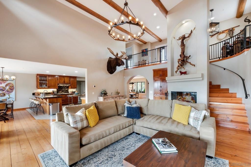 Image 10 of property listing at 17287 Oak Hollow Road, Ramona, CA 92065