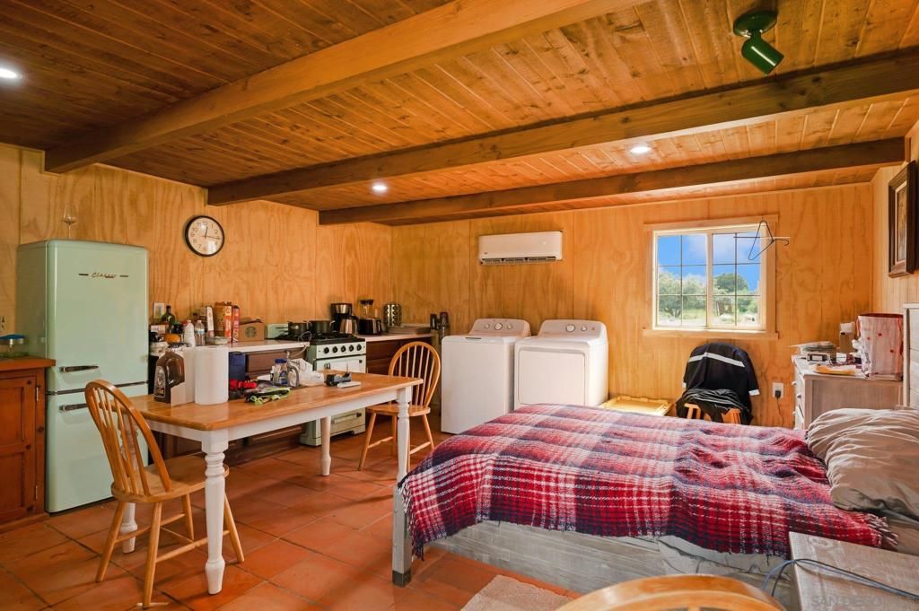 Image 38 of property listing at 17287 Oak Hollow Road, Ramona, CA 92065