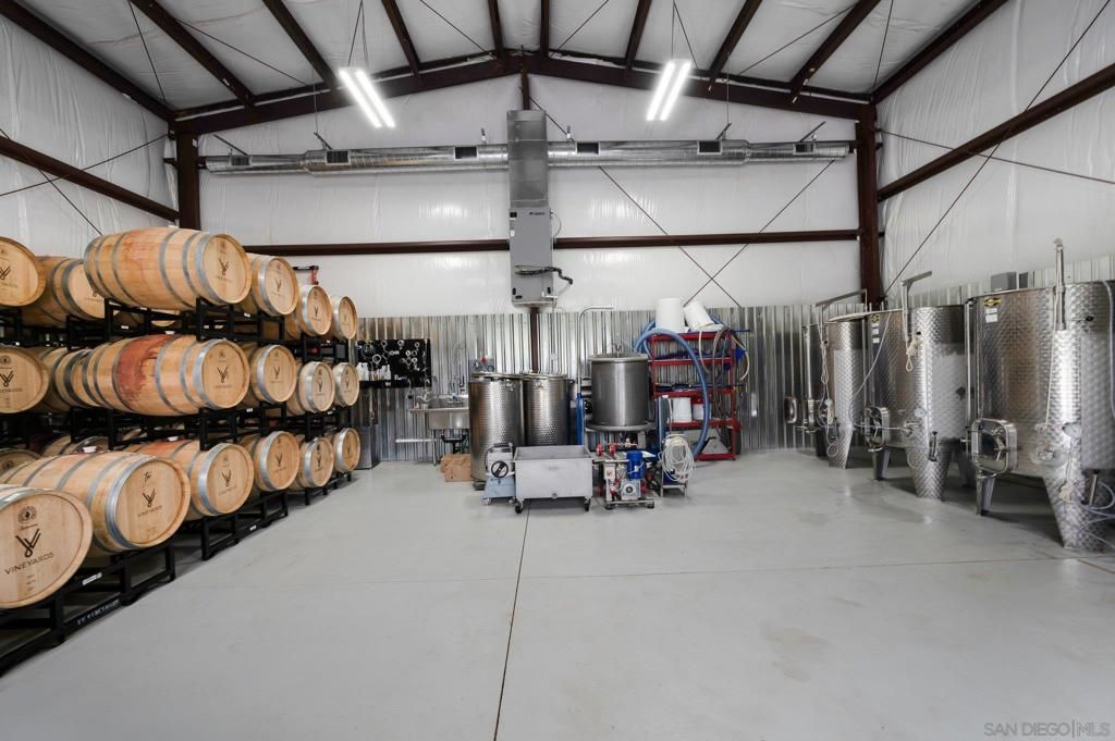 Image 41 of property listing at 17287 Oak Hollow Road, Ramona, CA 92065