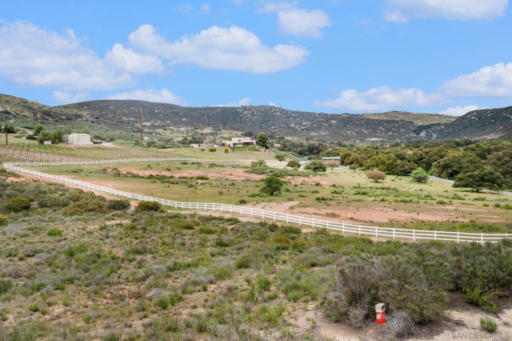 Image 47 of property listing at 17287 Oak Hollow Road, Ramona, CA 92065