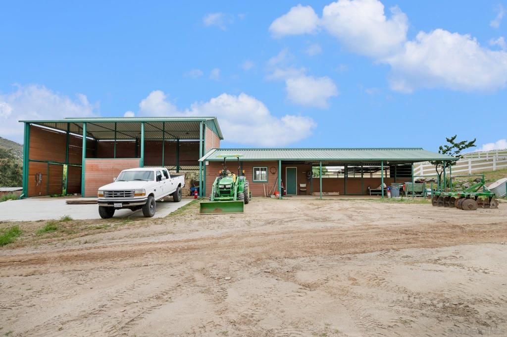 Image 52 of property listing at 17287 Oak Hollow Road, Ramona, CA 92065