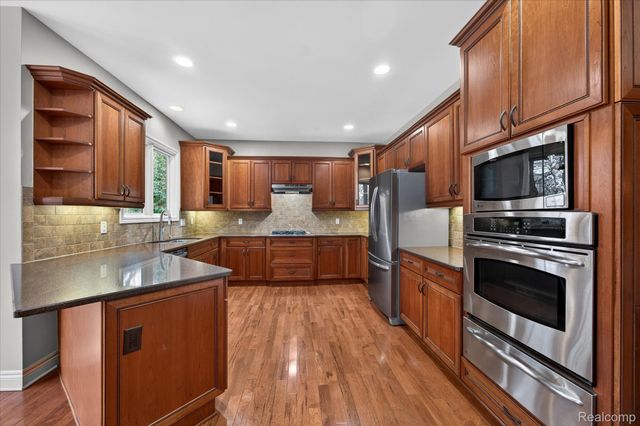 57165 Willow Ridge Boulevard, Washington Township, MI 48094