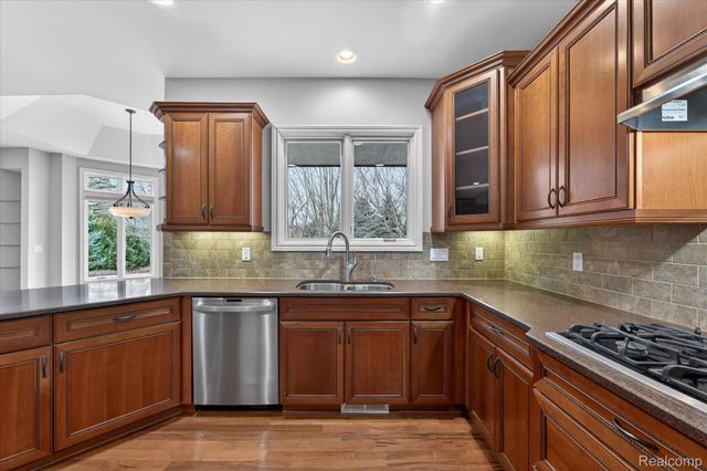 57165 Willow Ridge Boulevard, Washington Township, MI 48094