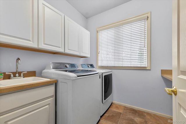 57165 Willow Ridge Boulevard, Washington Township, MI 48094