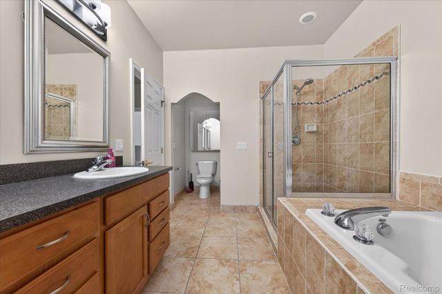 57165 Willow Ridge Boulevard, Washington Township, MI 48094