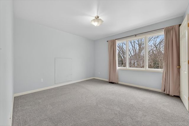 57165 Willow Ridge Boulevard, Washington Township, MI 48094