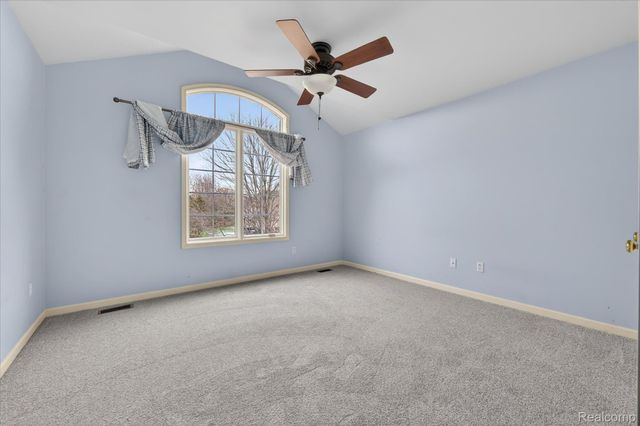 57165 Willow Ridge Boulevard, Washington Township, MI 48094