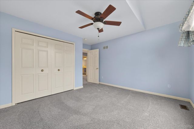 57165 Willow Ridge Boulevard, Washington Township, MI 48094