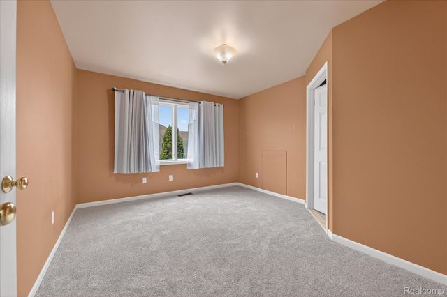 57165 Willow Ridge Boulevard, Washington Township, MI 48094