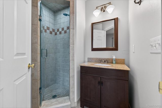 57165 Willow Ridge Boulevard, Washington Township, MI 48094