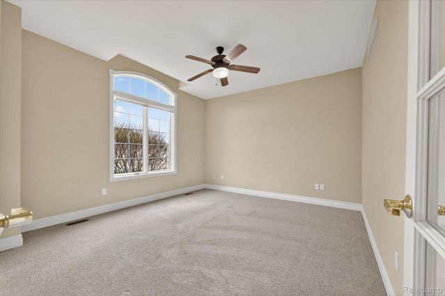 57165 Willow Ridge Boulevard, Washington Township, MI 48094