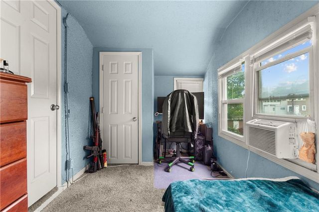 4201 Prospect Avenue, Kansas City, MO 64130
