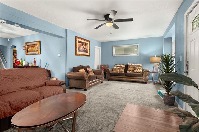 4201 Prospect Avenue, Kansas City, MO 64130