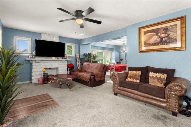 4201 Prospect Avenue, Kansas City, MO 64130