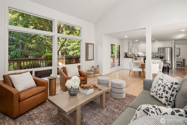 21728 NE 81st Street, Redmond, WA 98053