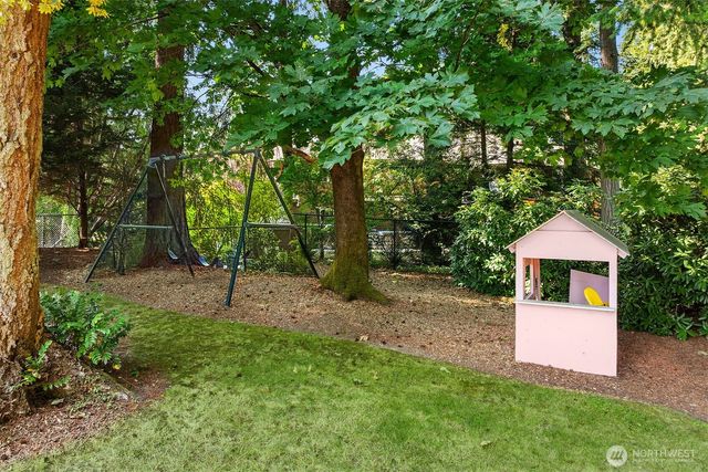 21728 NE 81st Street, Redmond, WA 98053